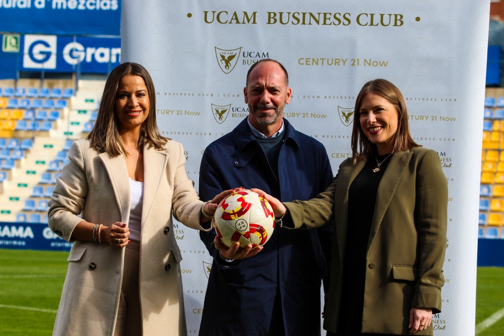 Galeria - Century - Business