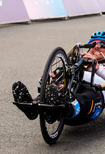 Sergio Garrote en la carrera de contrarreloj H2 de los Juegos Paralímpicos de París 2024