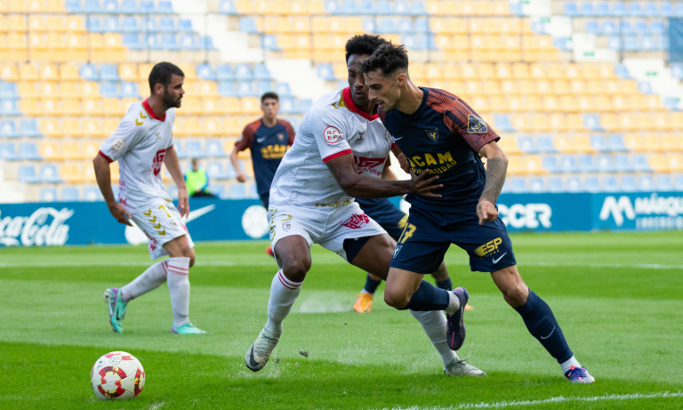 Previa - Alexis - Caser - Almería B